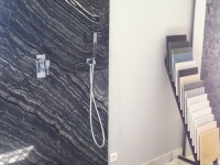 Wall and bottom of shower with Silverwave marble
